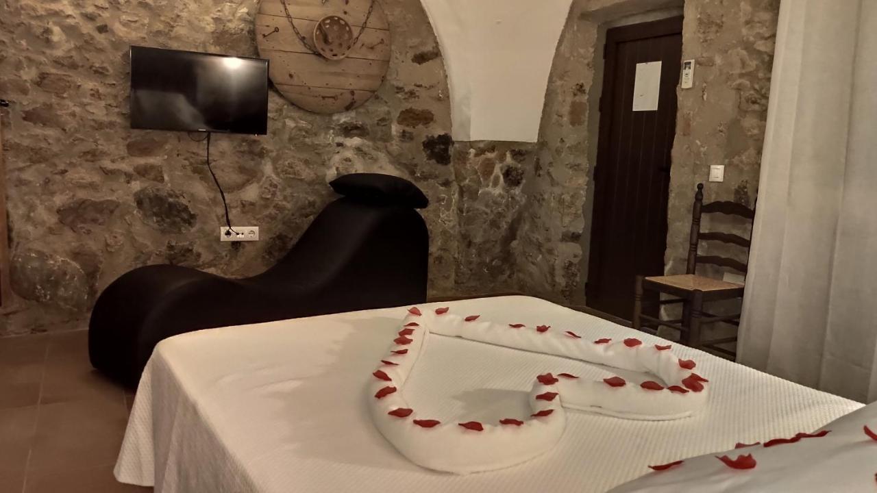 Apartamentos Rurales La Casa De Luis Санта-Крус-де-ла-Сьерра Экстерьер фото