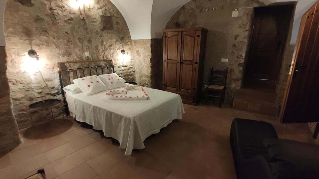 Apartamentos Rurales La Casa De Luis Санта-Крус-де-ла-Сьерра Экстерьер фото