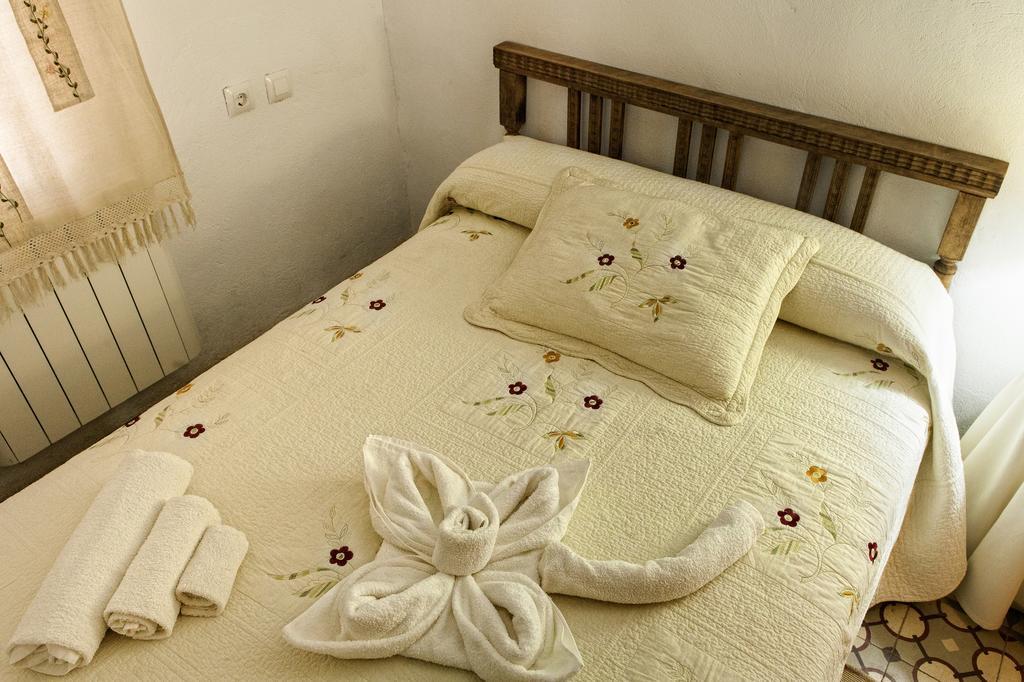 Apartamentos Rurales La Casa De Luis Санта-Крус-де-ла-Сьерра Экстерьер фото