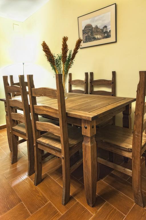 Apartamentos Rurales La Casa De Luis Санта-Крус-де-ла-Сьерра Номер фото